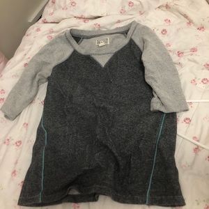 Hey! I’m selling this cute converse shirt